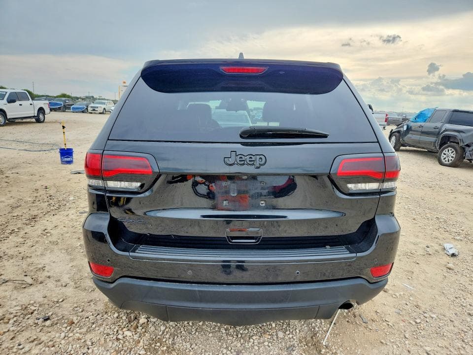 2018 JEEP GRAND CHEROKEE LAREDO 6