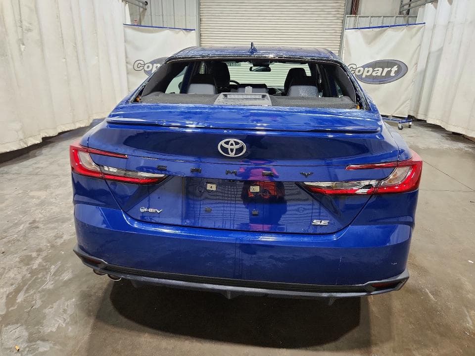 2026 TOYOTA CAMRY SE 6