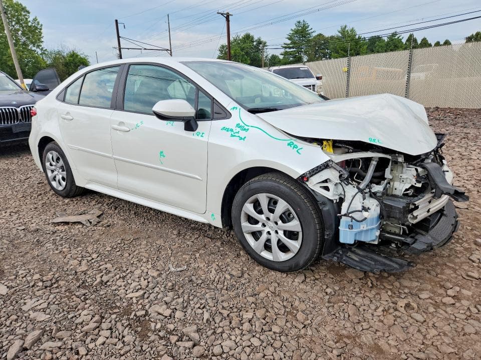 2022 TOYOTA COROLLA LE 4