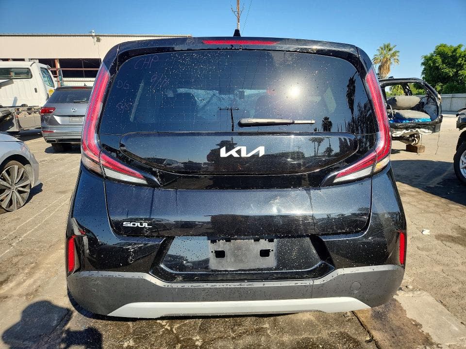 2025 KIA SOUL LX 6
