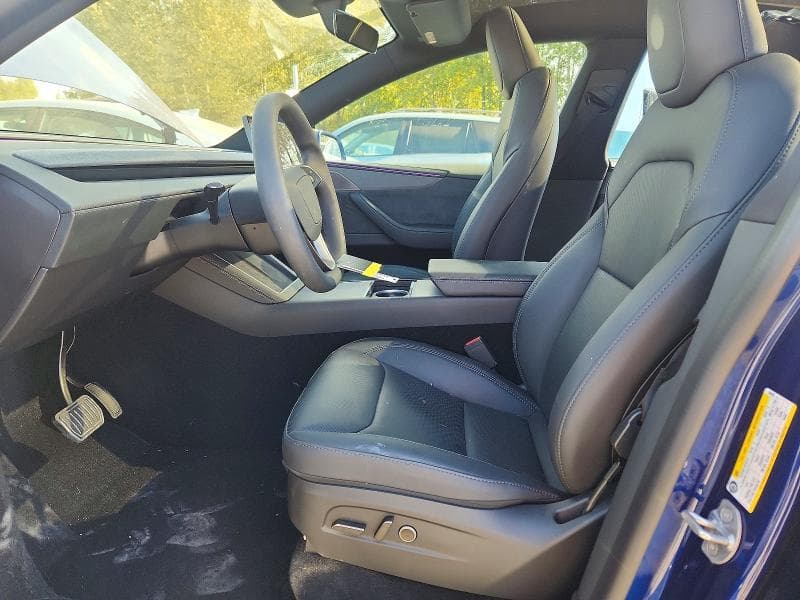 2026 TESLA MODEL Y 7