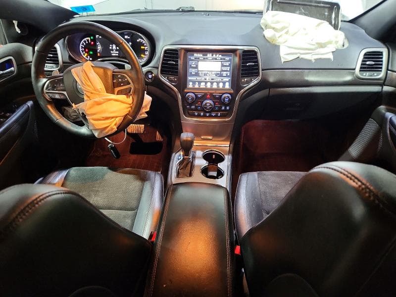 2017 JEEP GRAND CHEROKEE LAREDO 8