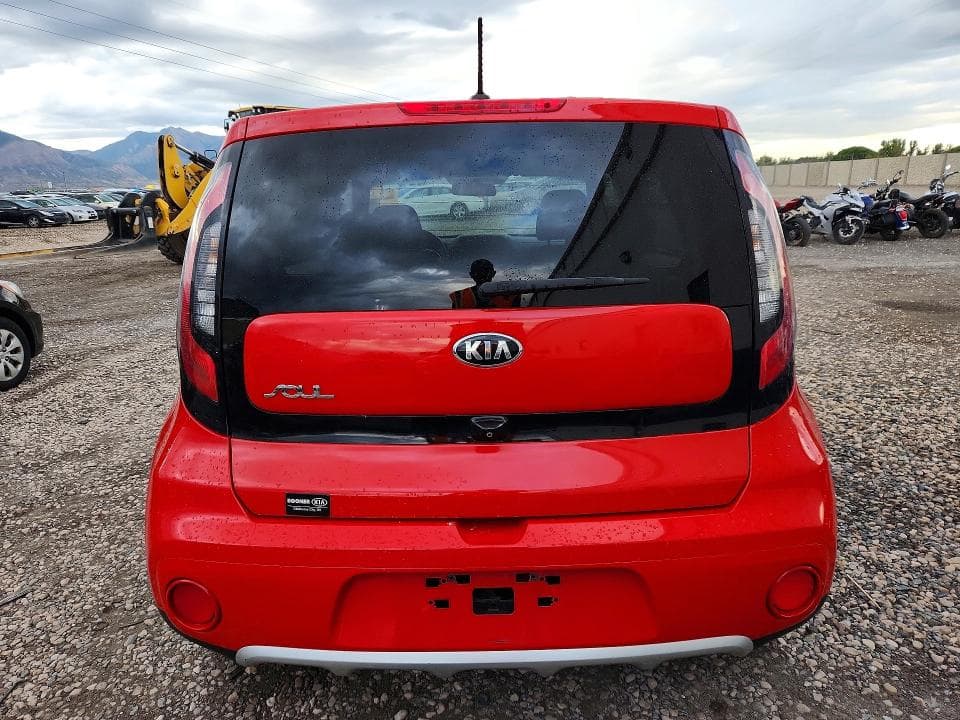 2017 KIA SOUL + 6