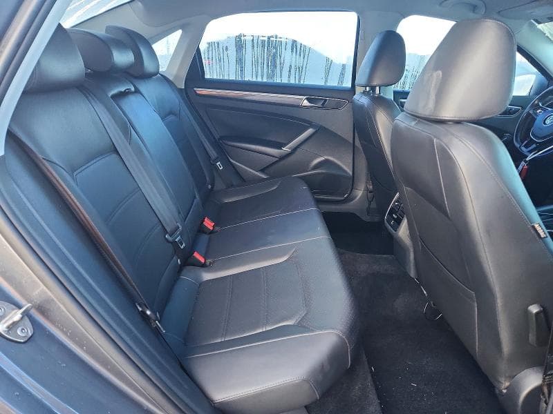 2018 VOLKSWAGEN PASSAT SE 10