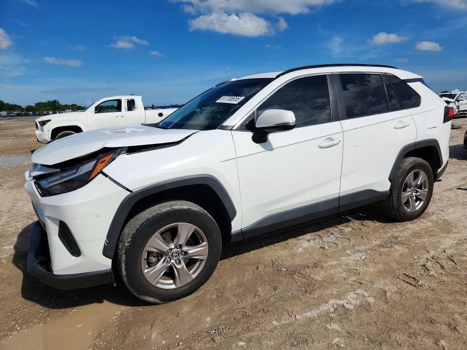 2023 TOYOTA RAV4 XLE - 1