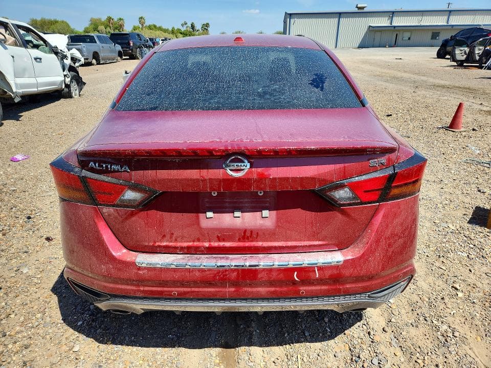 2022 NISSAN ALTIMA SR 6