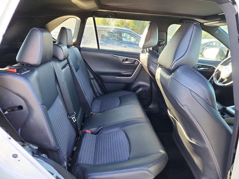 2021 TOYOTA RAV4 XSE 11