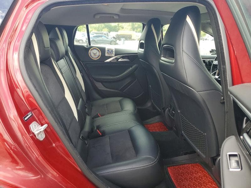 2017 INFINITI QX30 BASE 10