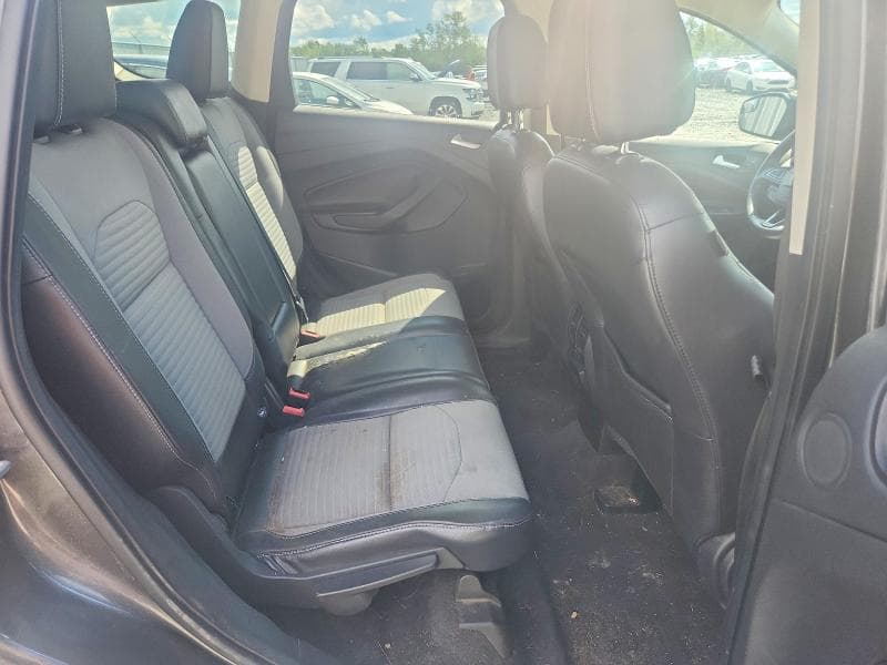 2017 FORD ESCAPE SE 11