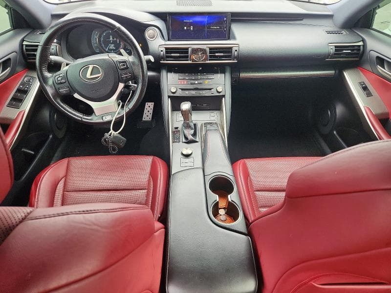 2018 LEXUS IS 300 8