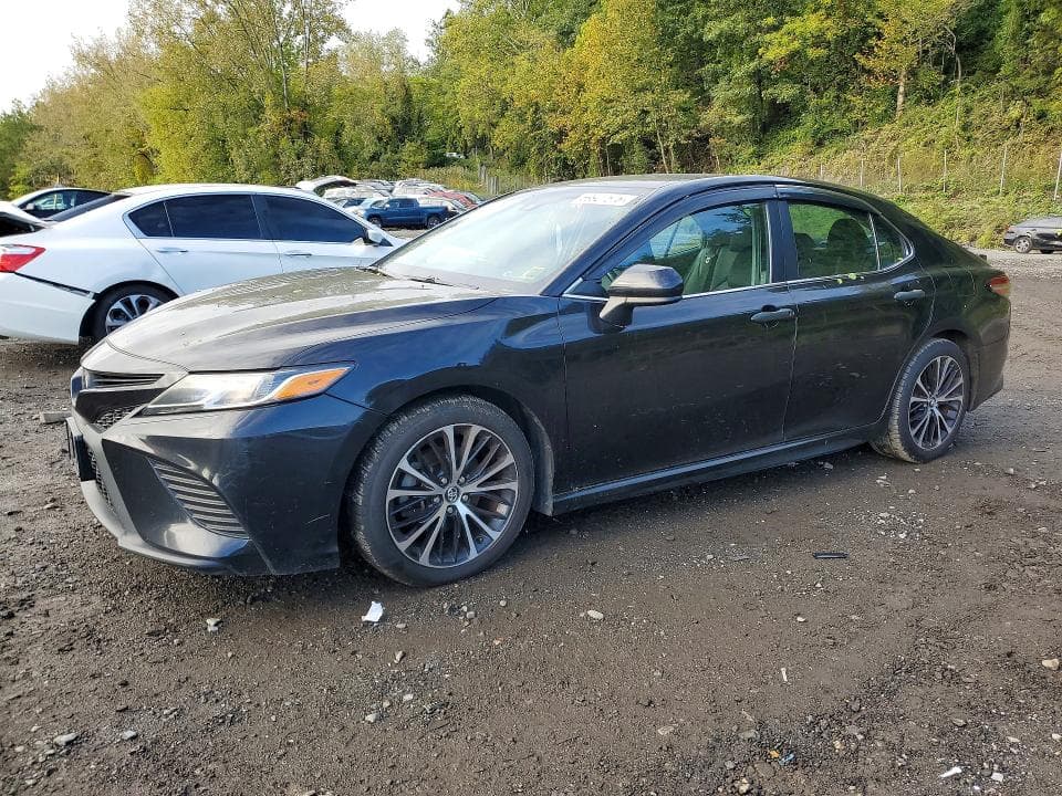 2020 TOYOTA CAMRY SE - 1
