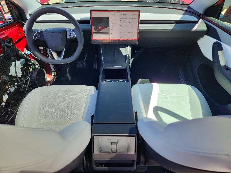 2026 TESLA MODEL Y 8