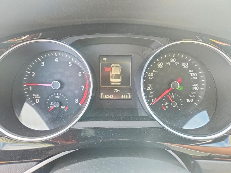 2017 VOLKSWAGEN JETTA GLI 9