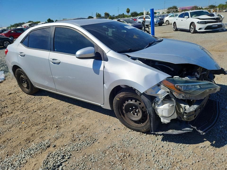 2017 TOYOTA COROLLA LE 4