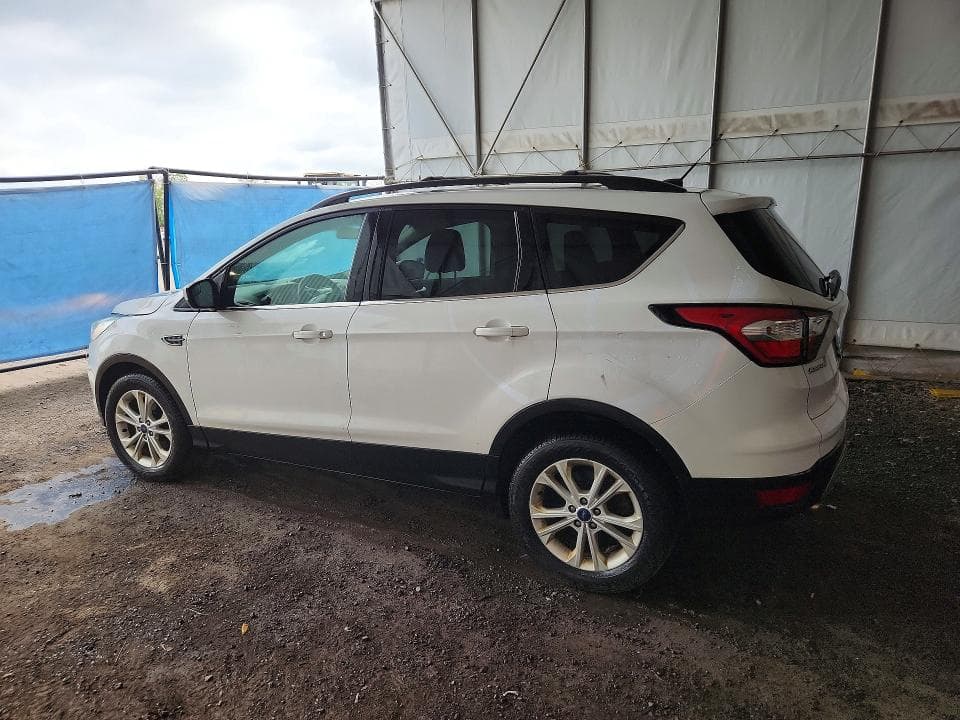 2017 FORD ESCAPE SE 2