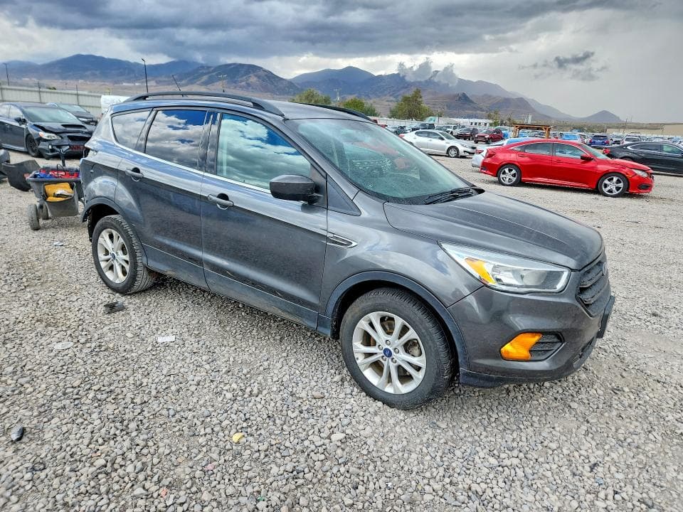 2018 FORD ESCAPE SE 4