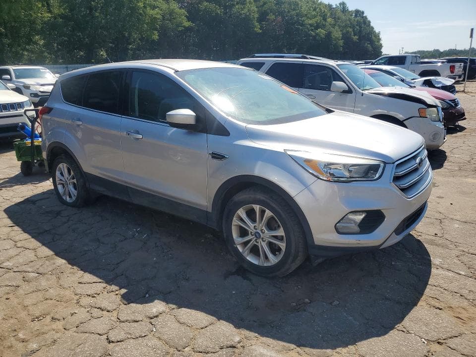 2019 FORD ESCAPE SE 4