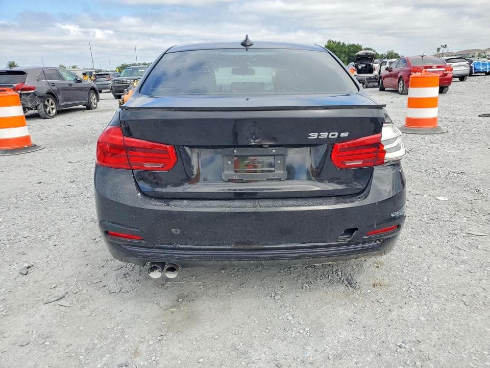 2018 BMW 330E 6