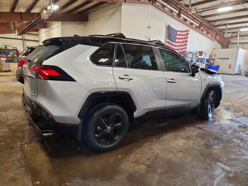 2021 TOYOTA RAV4 XSE 3