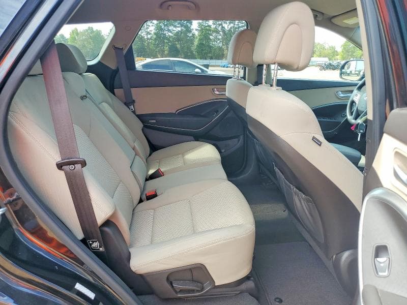 2017 HYUNDAI SANTA FE SE 11