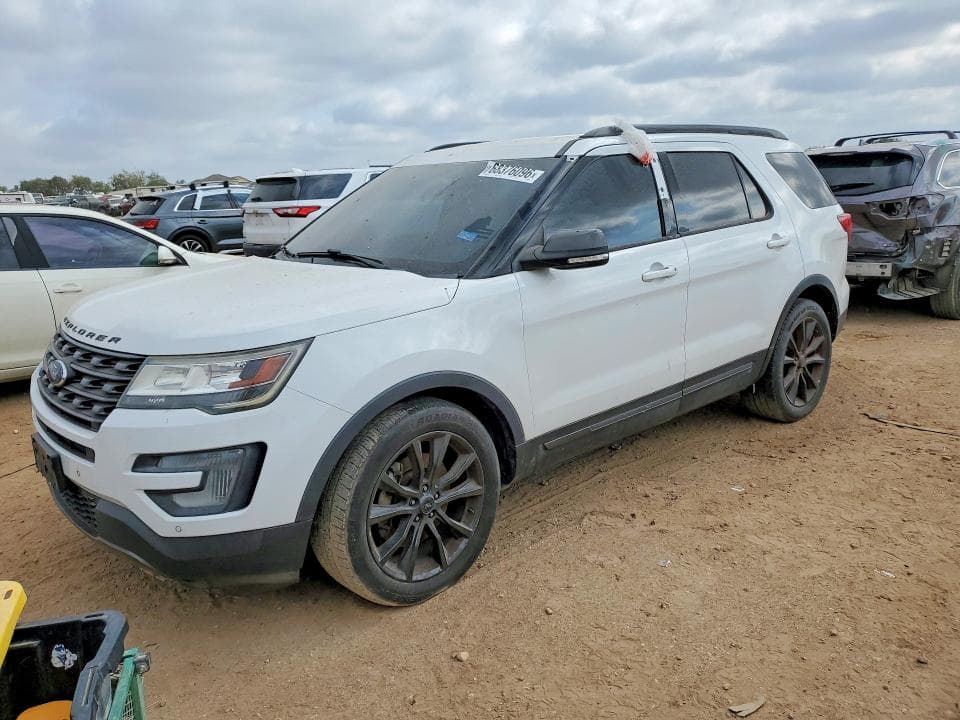 2017 FORD EXPLORER XLT - 1
