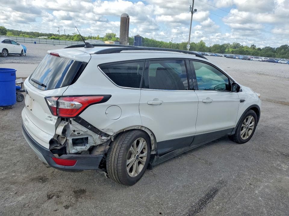 2018 FORD ESCAPE SE 3