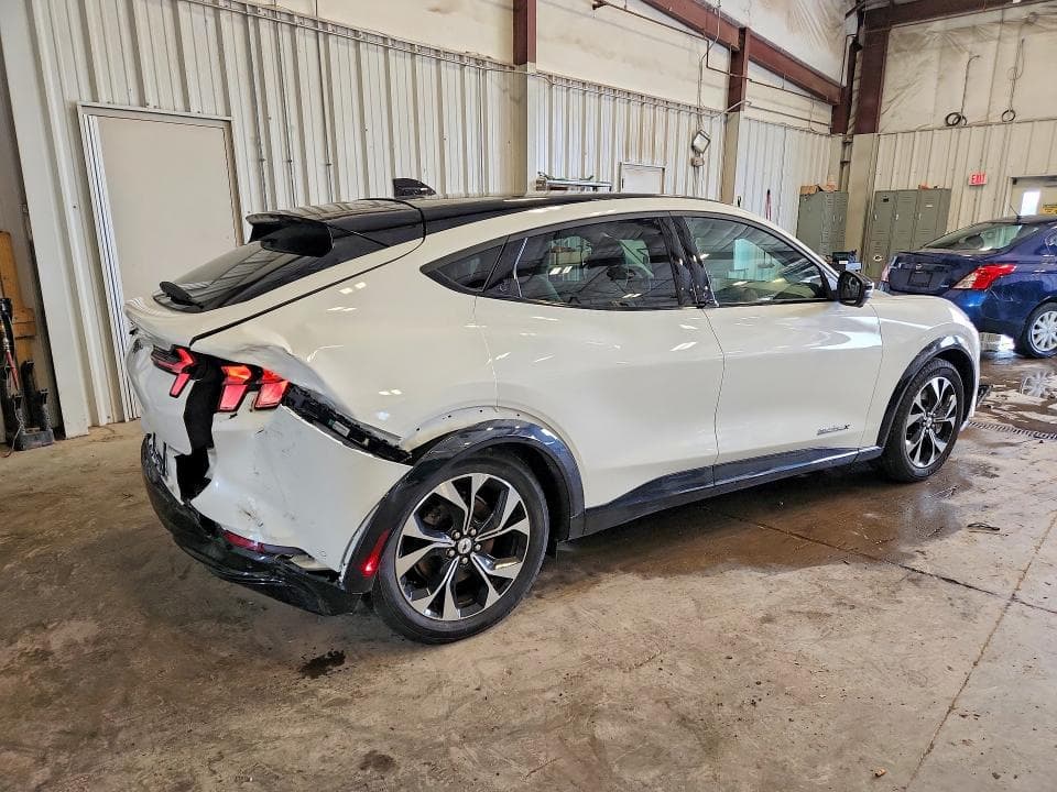 2021 FORD MUSTANG MACH-E PREMIUM 3