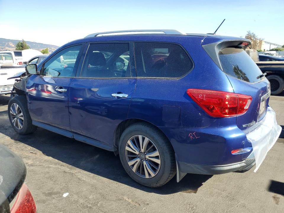 2017 NISSAN PATHFINDER SL 2