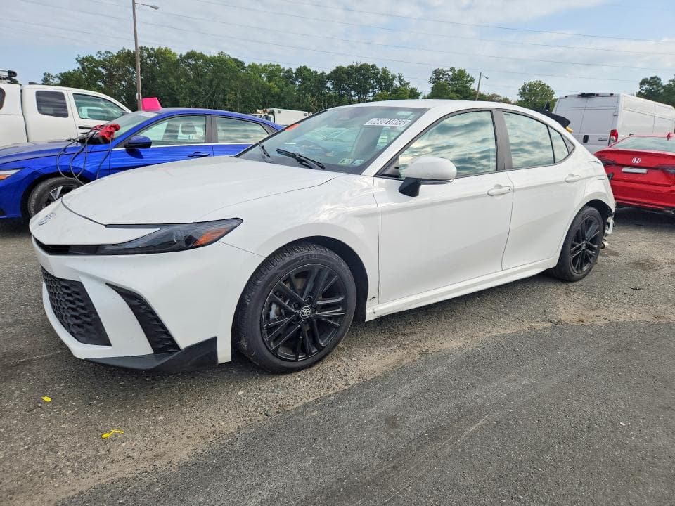 2025 TOYOTA CAMRY SE - 1