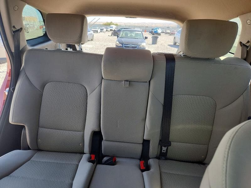 2017 HYUNDAI SANTA FE SE 10