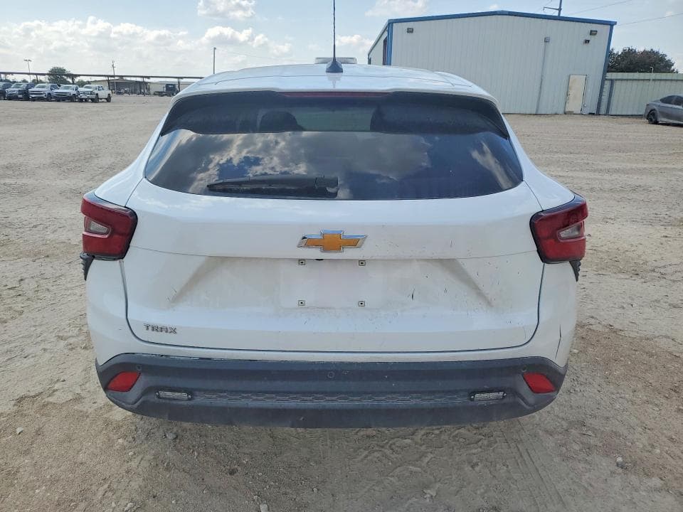 2025 CHEVROLET TRAX LS 6