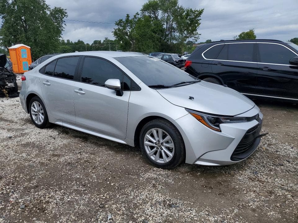 2026 TOYOTA COROLLA LE 4