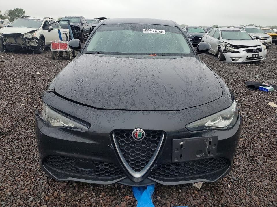 2018 ALFA ROMEO GIULIA Q4 5