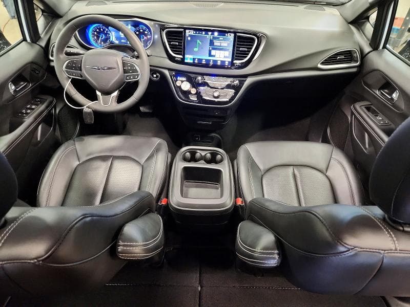 2026 CHRYSLER PACIFICA SELECT 8