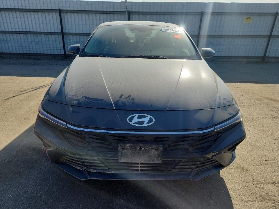 2025 HYUNDAI ELANTRA SE 5