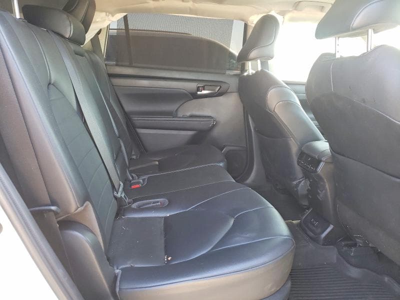 2021 TOYOTA HIGHLANDER XLE 10