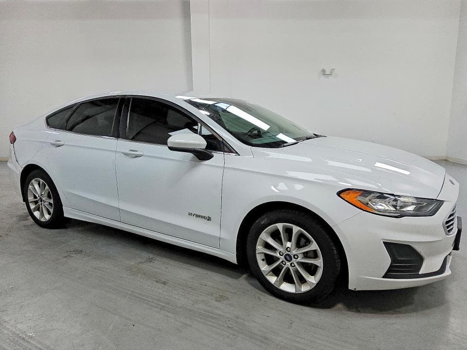 2019 FORD FUSION SE 4