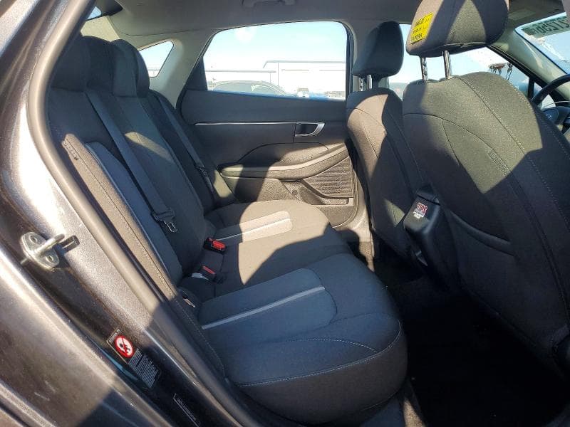 2021 HYUNDAI SONATA SE 10