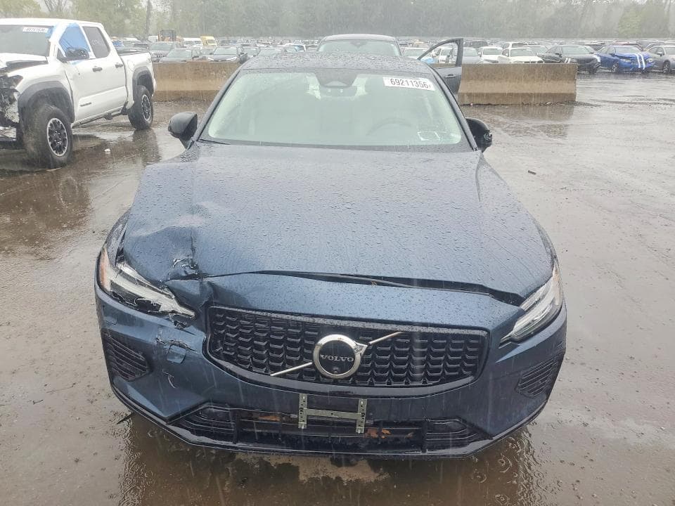 2024 VOLVO S60 PLUS 5