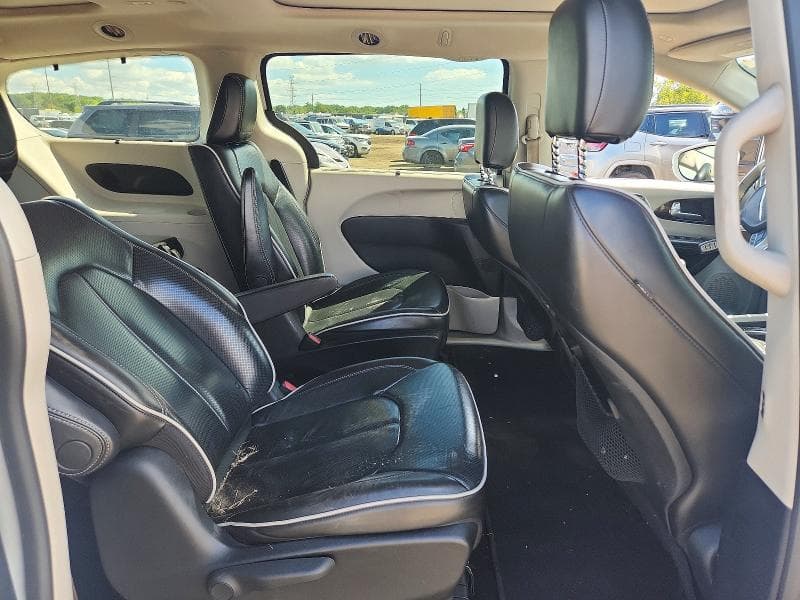 2021 CHRYSLER PACIFICA HYBRID LIMITED 11