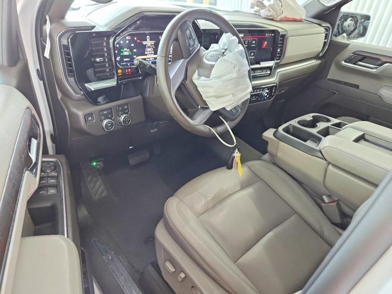 2026 GMC SIERRA K1500 SLT 8