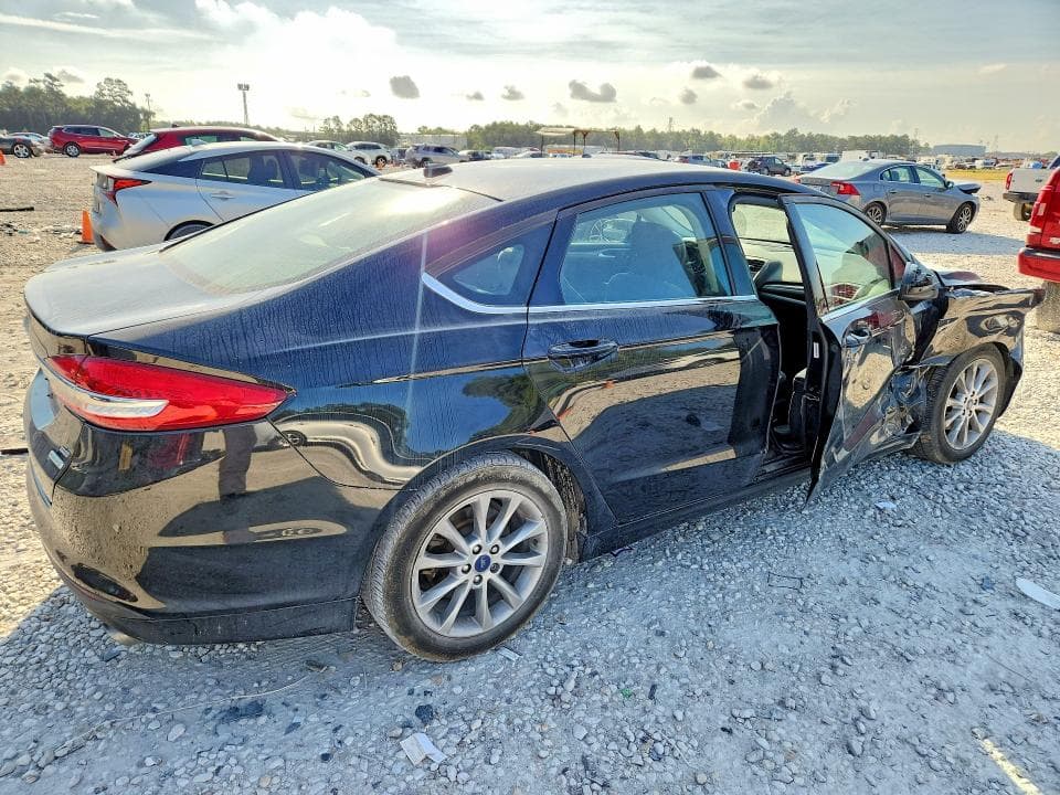 2017 FORD FUSION SE 3