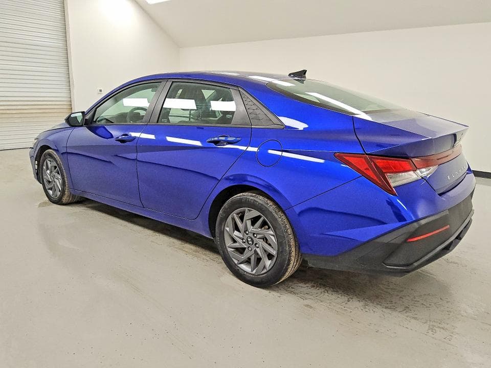 2024 HYUNDAI ELANTRA 2