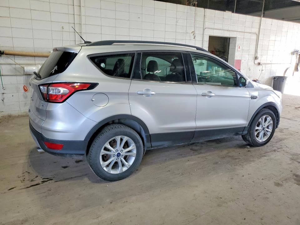 2017 FORD ESCAPE SE 3