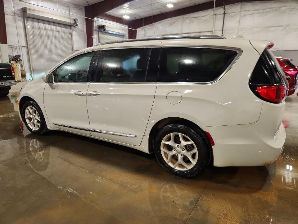2017 CHRYSLER PACIFICA TOURING L PLUS 2