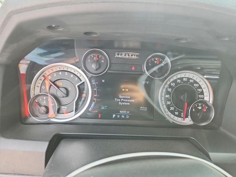 2017 RAM 1500 SLT 9