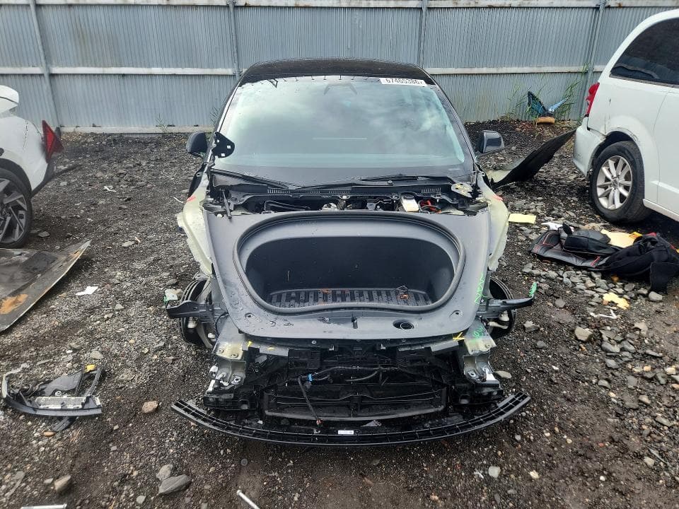 2025 TESLA MODEL 3 5