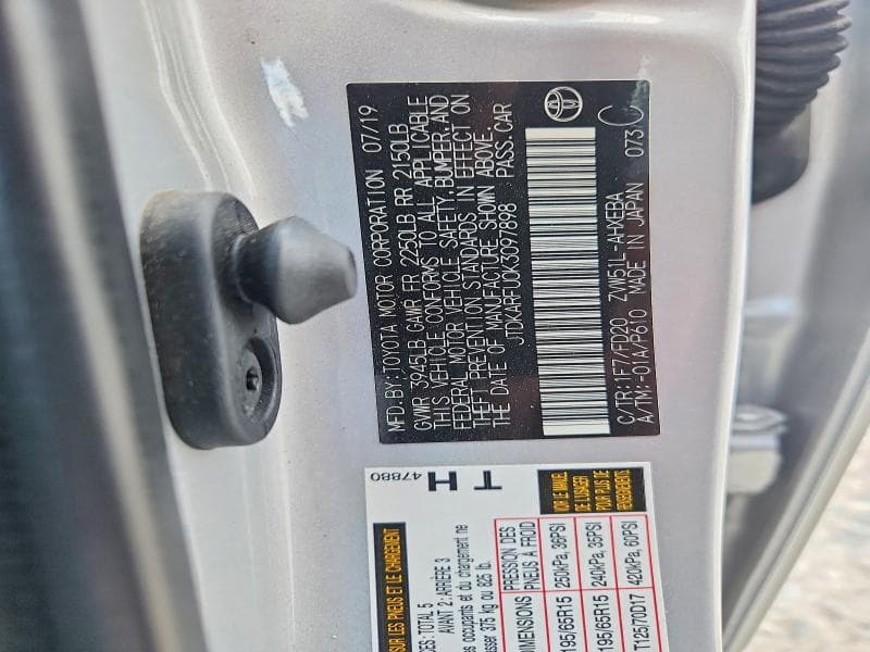 2019 TOYOTA PRIUS LE 12