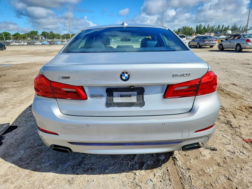 2020 BMW 540 XI 6