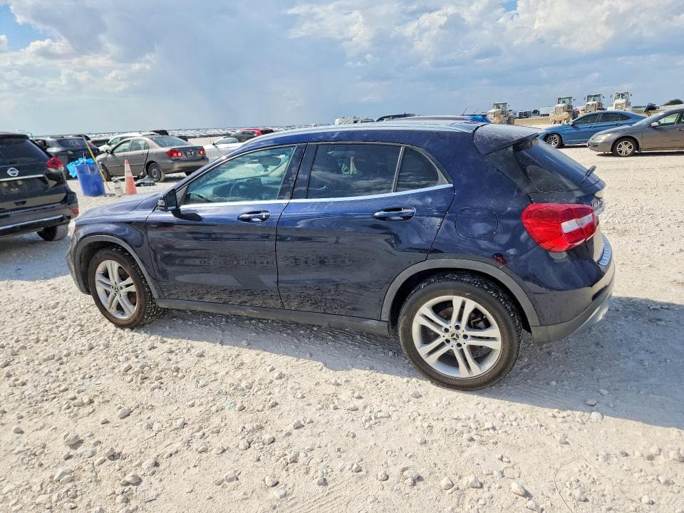 2018 MERCEDES-BENZ GLA 250 4MATIC 2